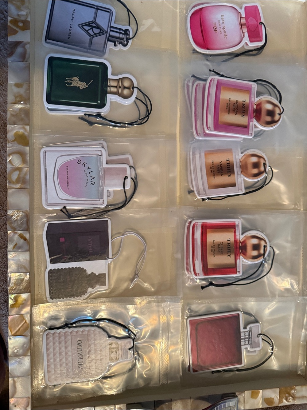 12 Hanging air fresheners. Many choices - Picture 3 of 8